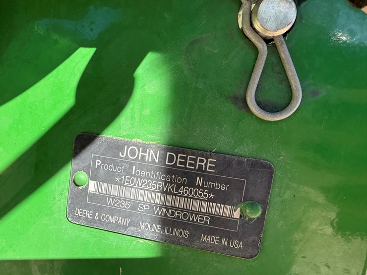 2019-john-deere-w235-image-12