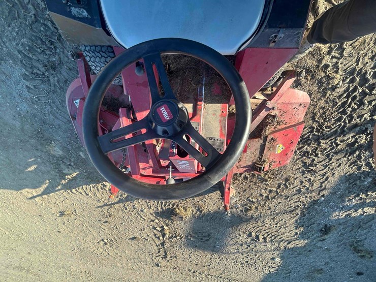 toro-groundmaster-345-mower-image-31