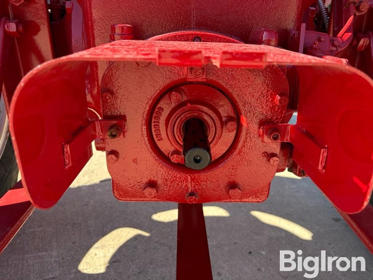 1954-ih-farmall-super-m-ta-2wd-tractor-image-11