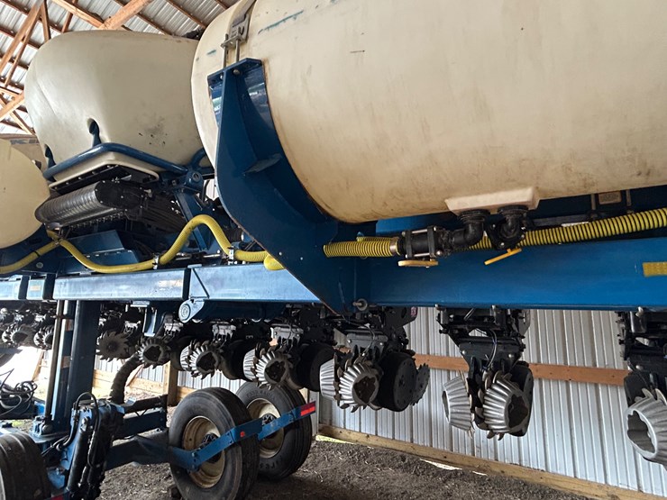 2010-kinze-3660-image-19