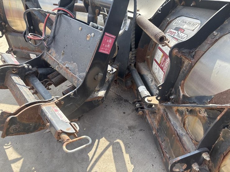 #5032-•-boss-power-v-dxt-smart-shield-truck-v-plow-image-8