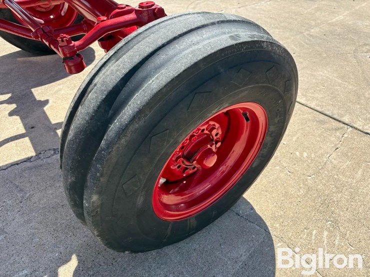 1961-case-ih-560-image-13