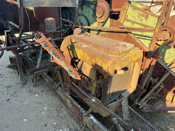 john-deere-12a-combine-image-2