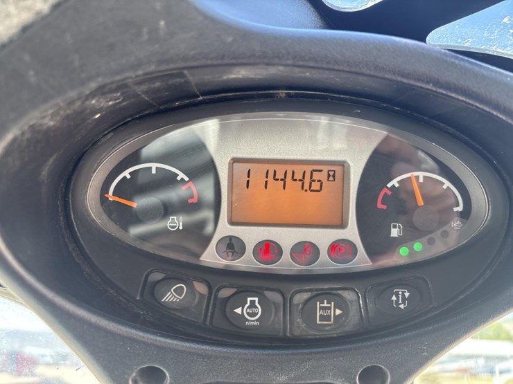 2022-bobcat-t870-image-39