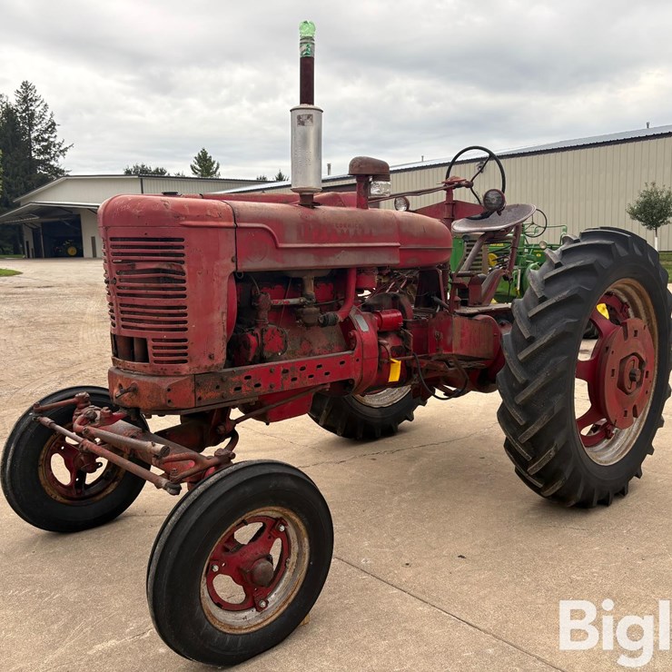 1947 IH Farmall M 2WD Tractor