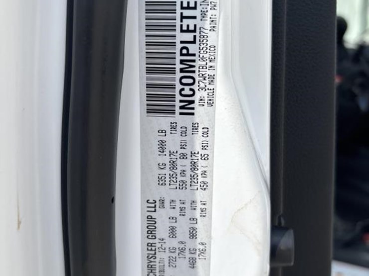 2015-dodge-ram-3500-image-50