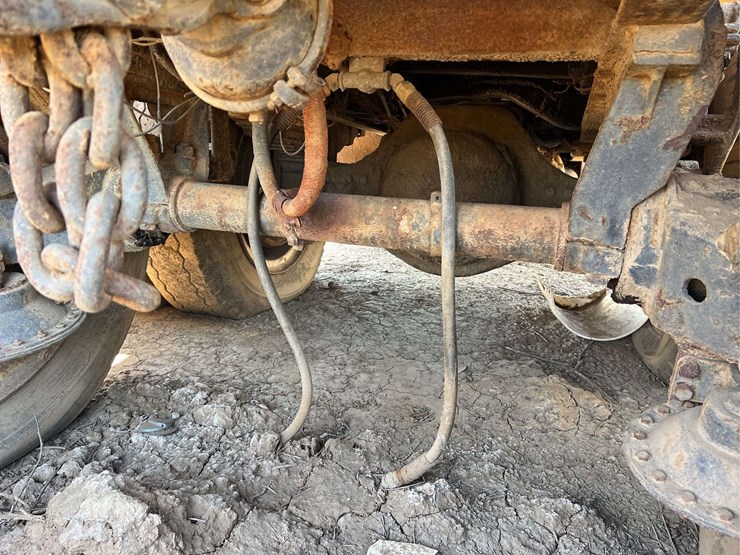 autocar-diesel-dump-truck-image-17