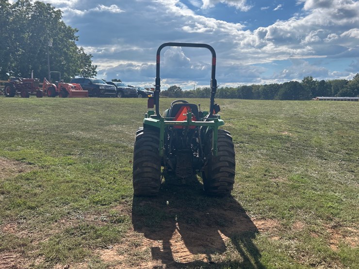 john-deere-3032e-image-4