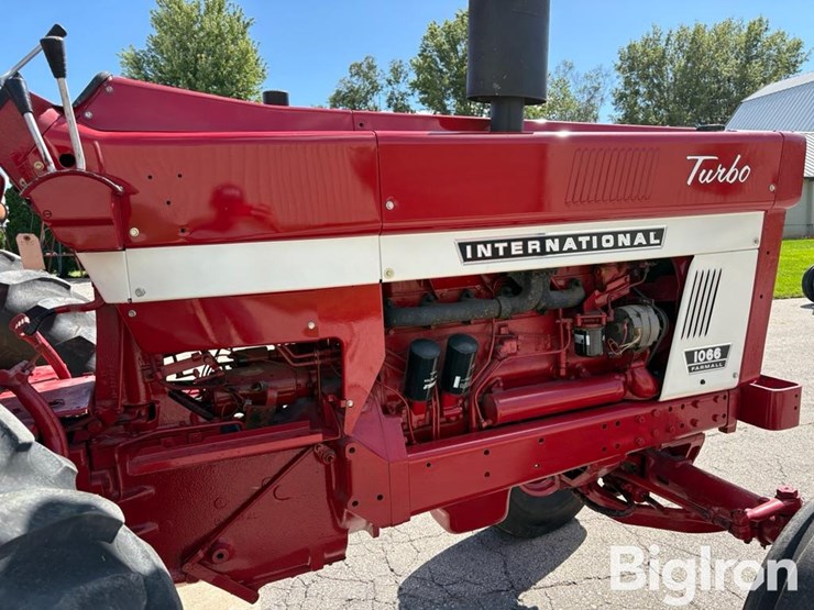 1972-international-1066-image-13