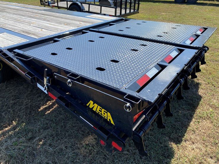 #22-•-#120-•-bigtex-gooseneck-14gn-trailer-gvwr-15,900-lbs-image-10