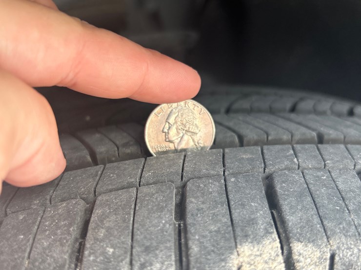 2021-ford-explorer-image-30