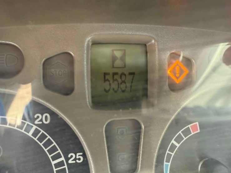 case-ih-jx1100u-image-24