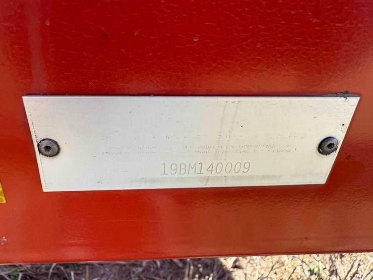 2019-highline-bm1400-bale-mover-image-13