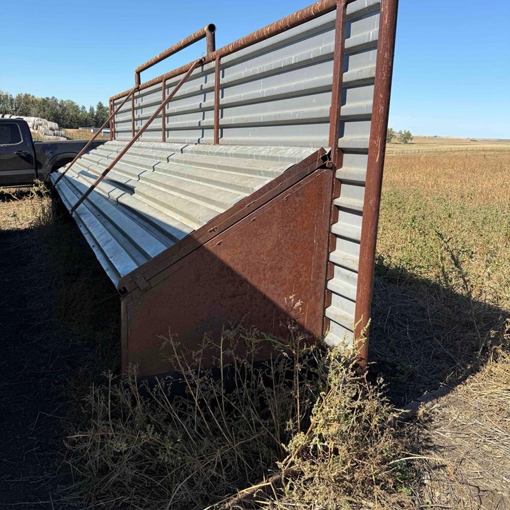 Freestanding Windbreak Panel and Calf Shelter