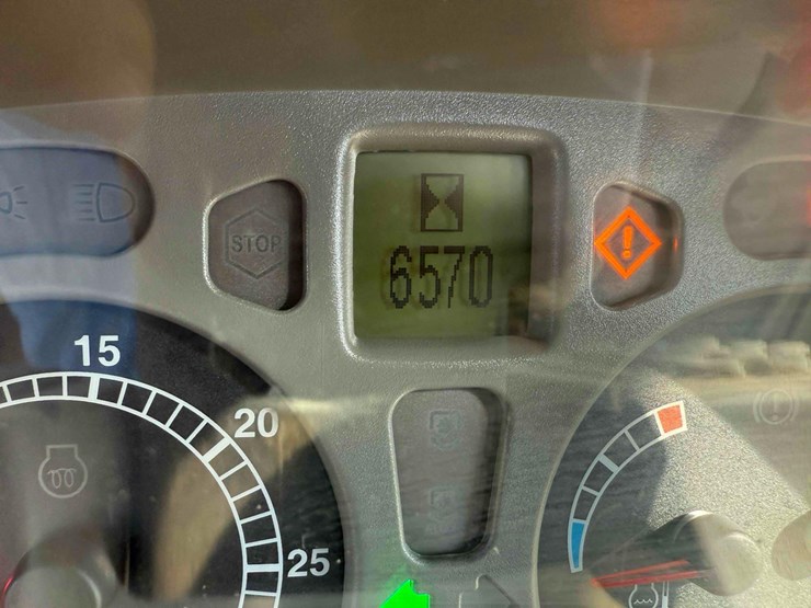2021-massey-ferguson-7720s-image-18