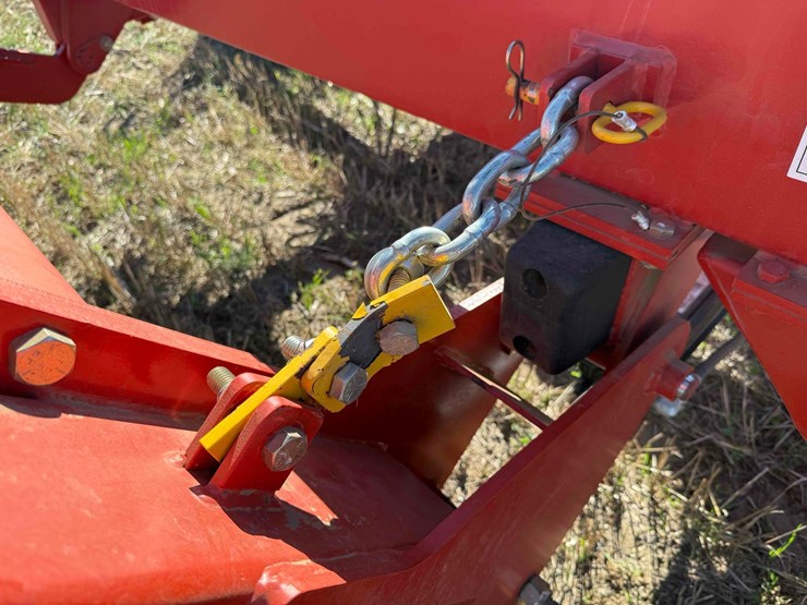 2019-highline-bm1400-bale-mover-image-10