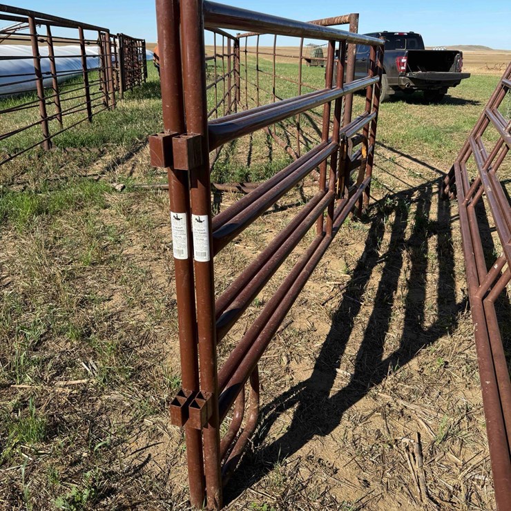 HyQual Portable Livestock Panels