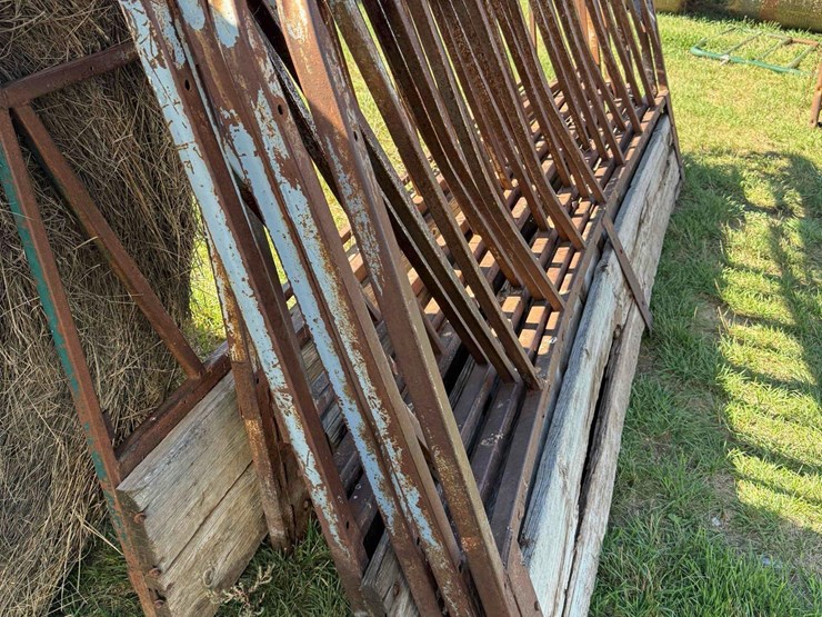 fenceline-feed-panels-image-1
