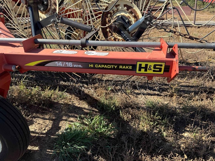 h-&-s-14hc-wheel-rake-image-2