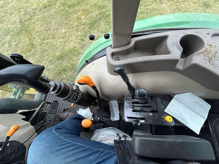 john-deere-5075e-image-31
