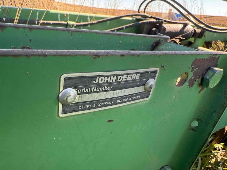 john-deere-235-image-4
