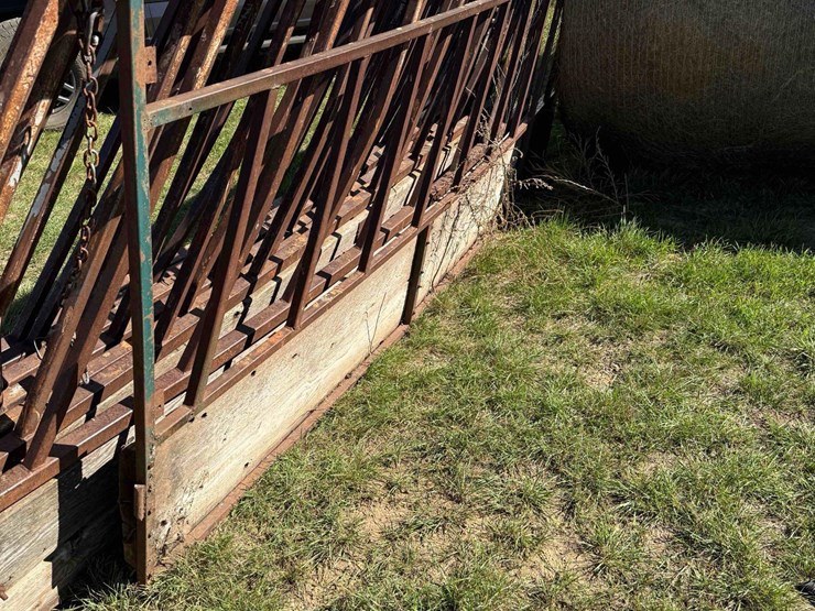 fenceline-feed-panels-image-2