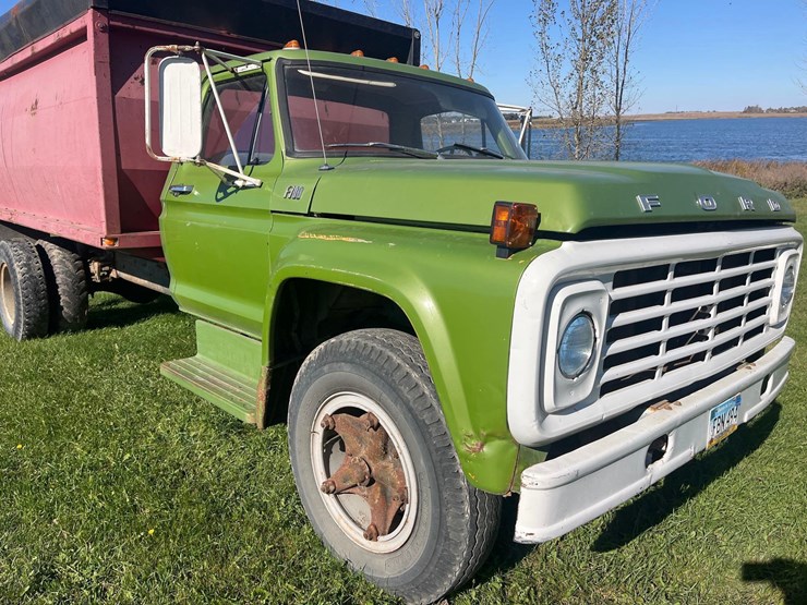 ford-f700-image-8