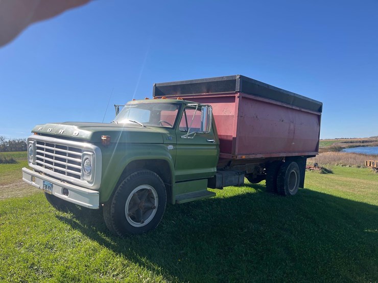 ford-f700-image-4