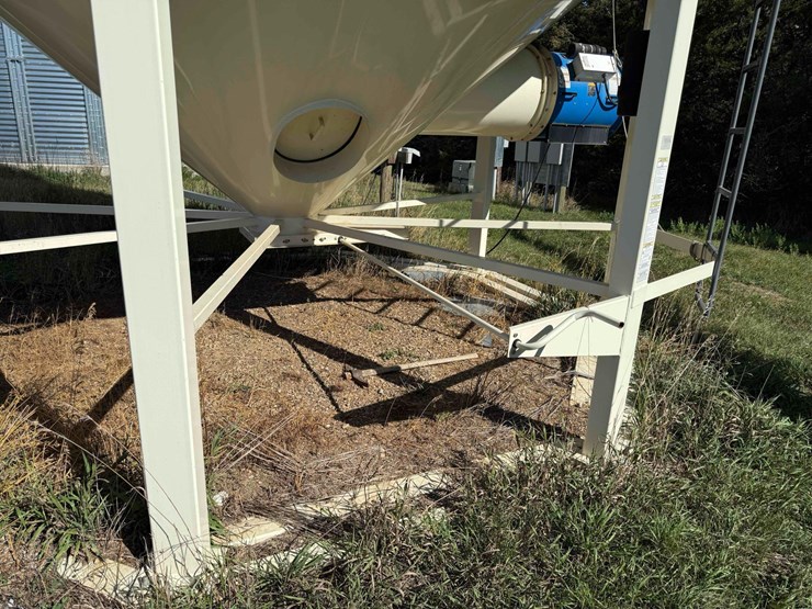 meridian-m1620-hopper-bin-image-5