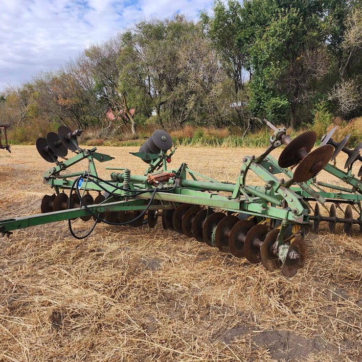 JOHN DEERE H1110