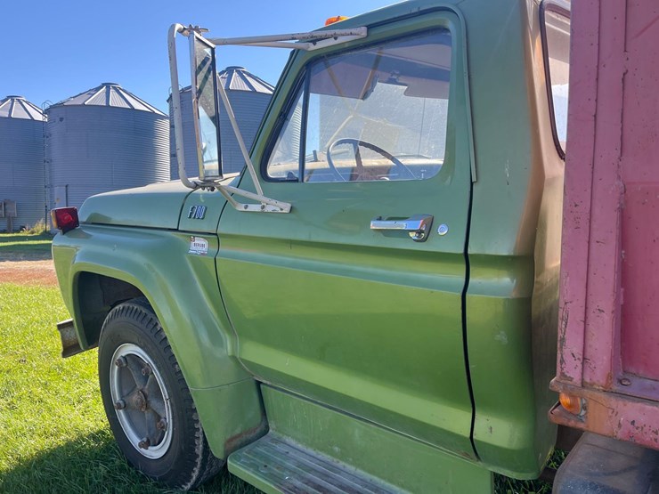 ford-f700-image-15