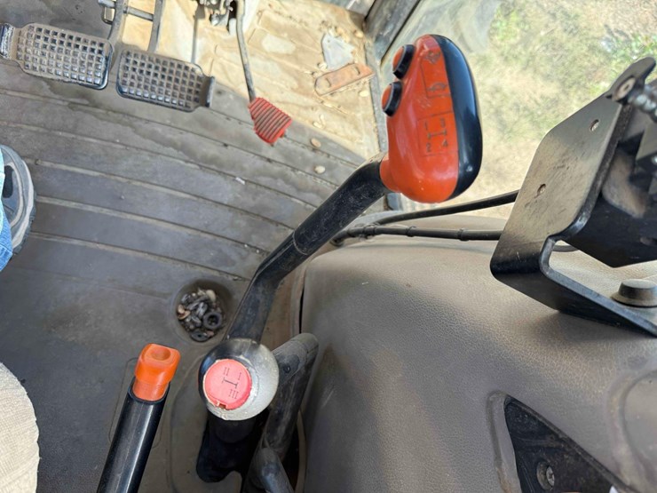 2021-massey-ferguson-7720s-image-24