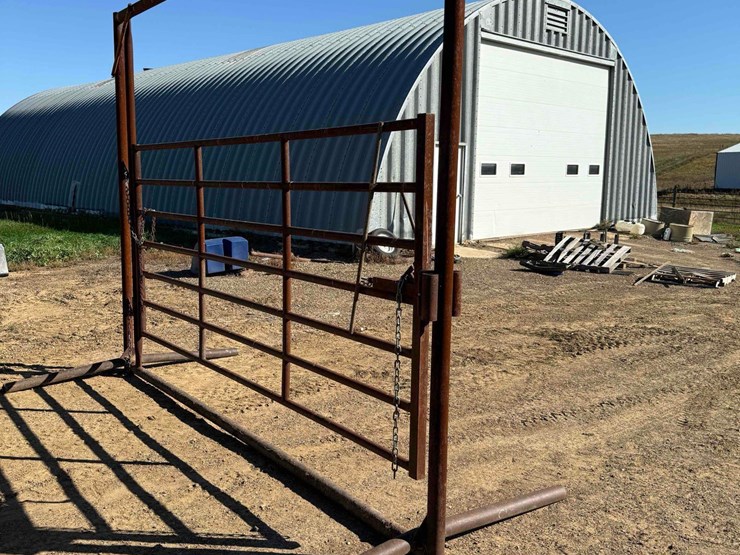 freestanding-bow-gate-image-1