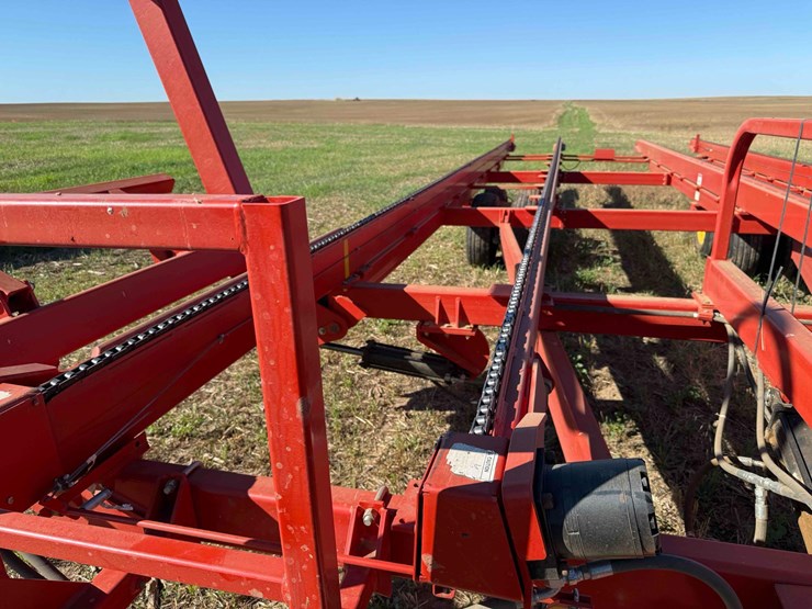 2019-highline-bm1400-bale-mover-image-12