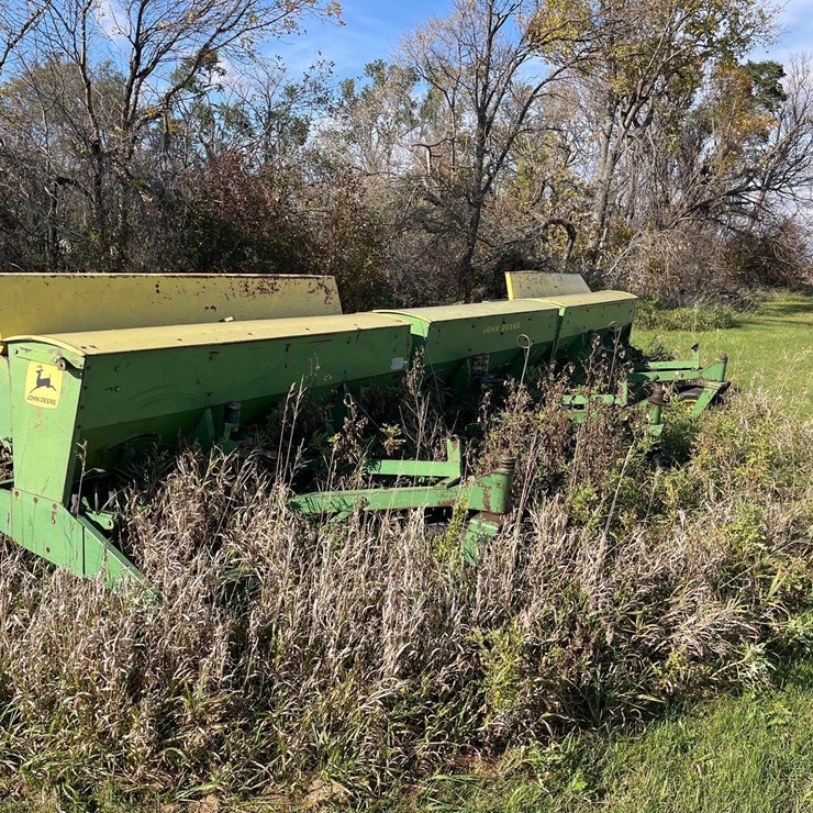 JOHN DEERE LLA