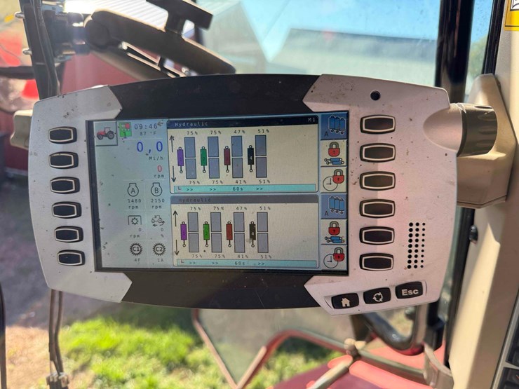 2021-massey-ferguson-7720s-image-10