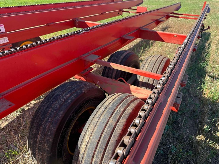 2019-highline-bm1400-bale-mover-image-4