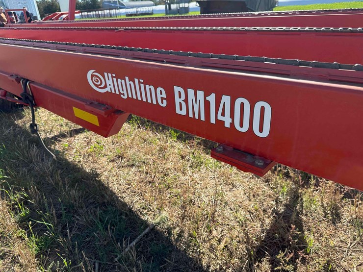 2019-highline-bm1400-bale-mover-image-9