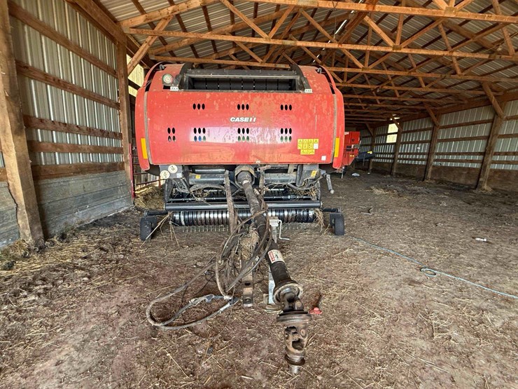 2015-case-ih-rb565-premium-image-4