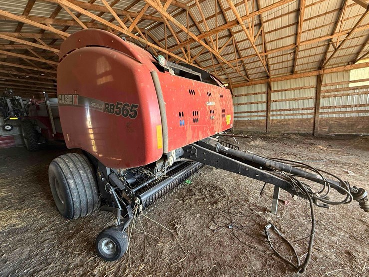 2015-case-ih-rb565-premium-image-3