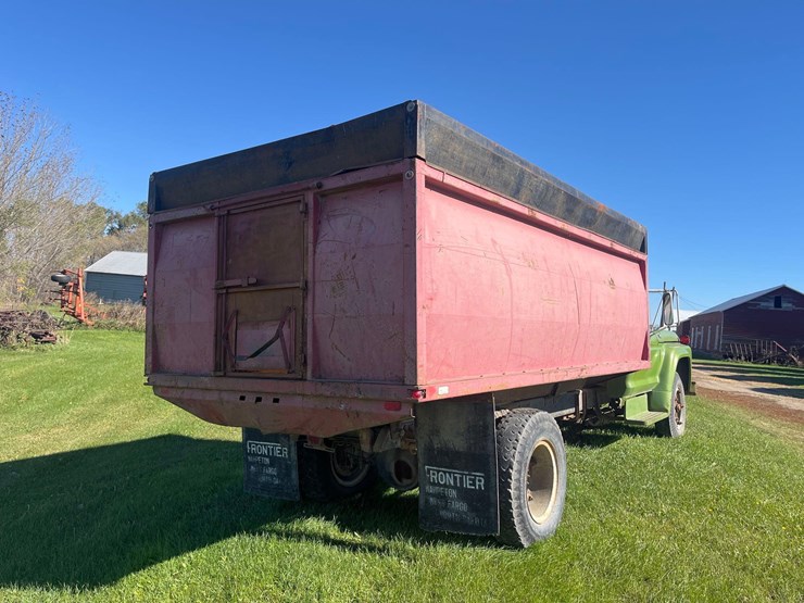 ford-f700-image-2