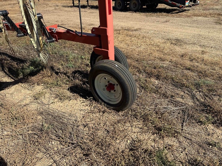 h-&-s-14hc-wheel-rake-image-5