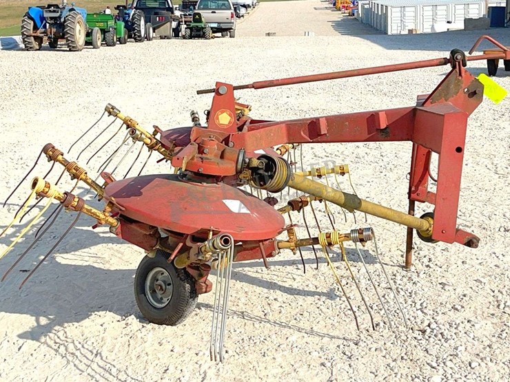 new-holland-254-image-3