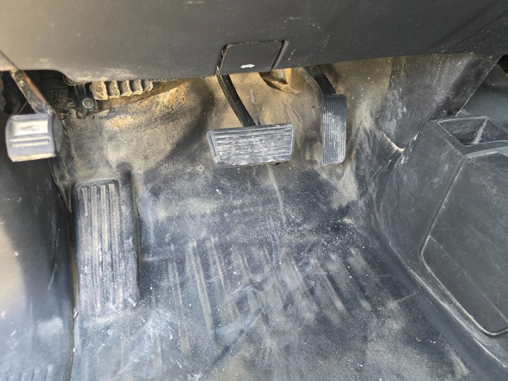 2017-gmc-sierra-3500-image-65