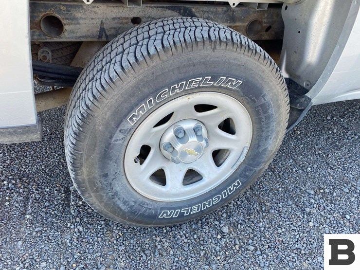 2017-chevrolet-silverado-1500-image-15