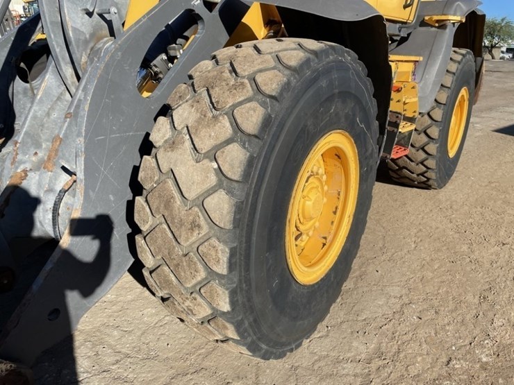 2020-volvo-l70h-image-13