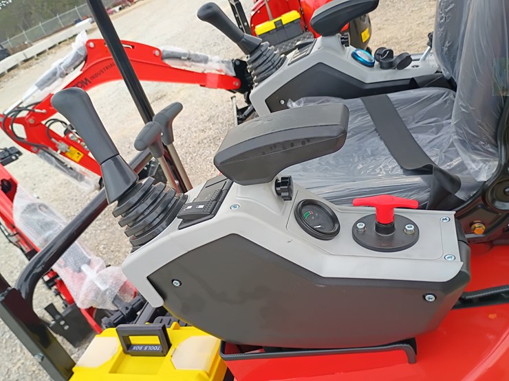#l57-012-•-2025-tpm-20k-mini-excavator-(diesel)-image-15