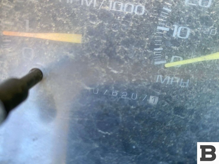 2001-chevrolet-gmt400-image-38