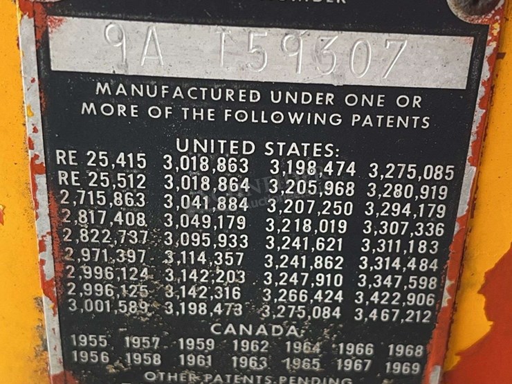 massey-ferguson-135-image-33