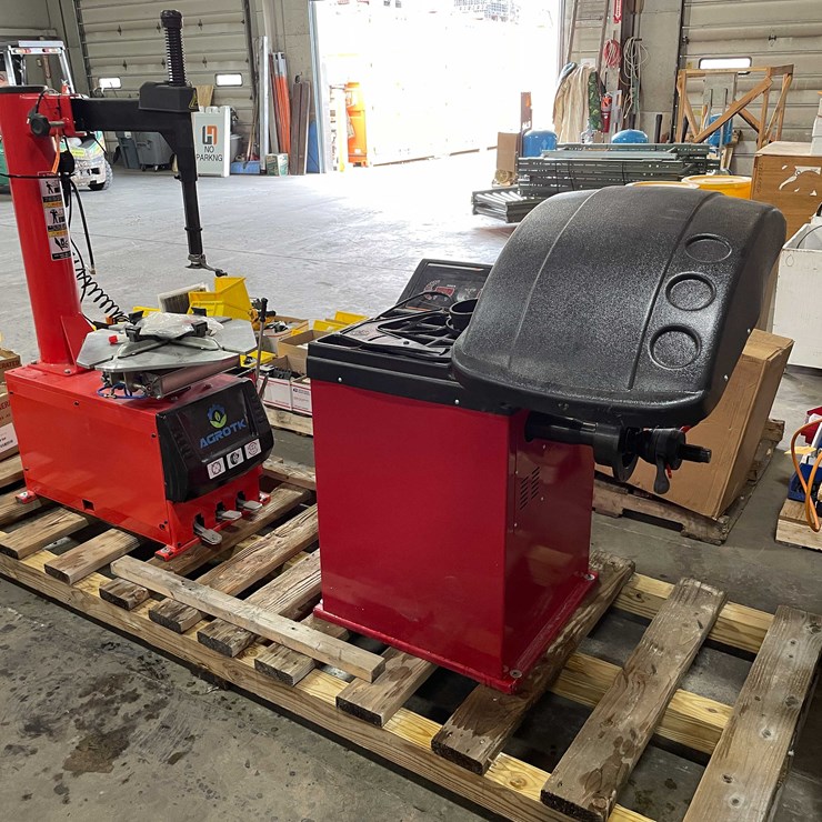 #8524 • Tire Changer (E)